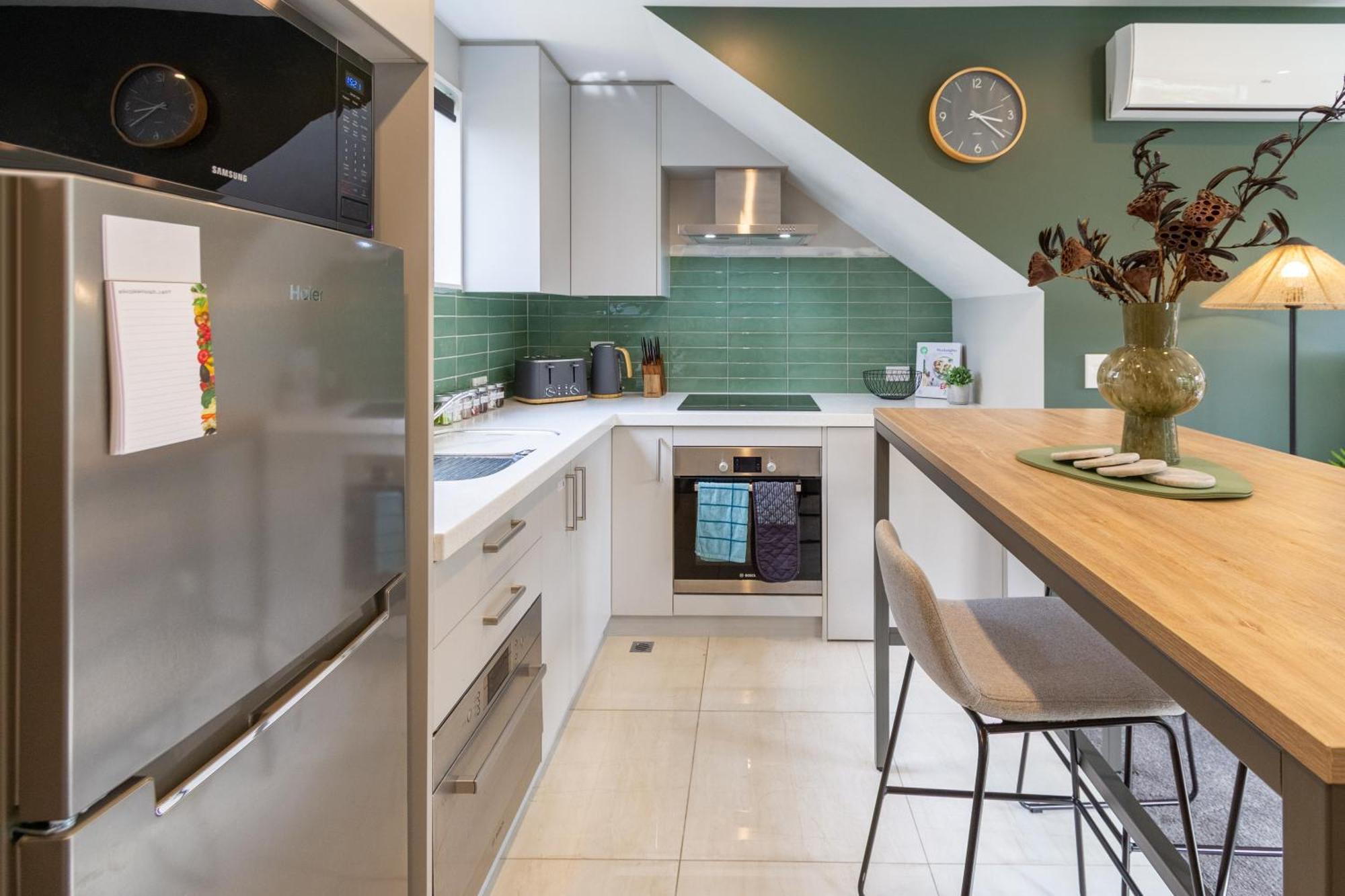 Latimer Square Luxe: 1Br W/ Sofa Bed Christchurch Esterno foto